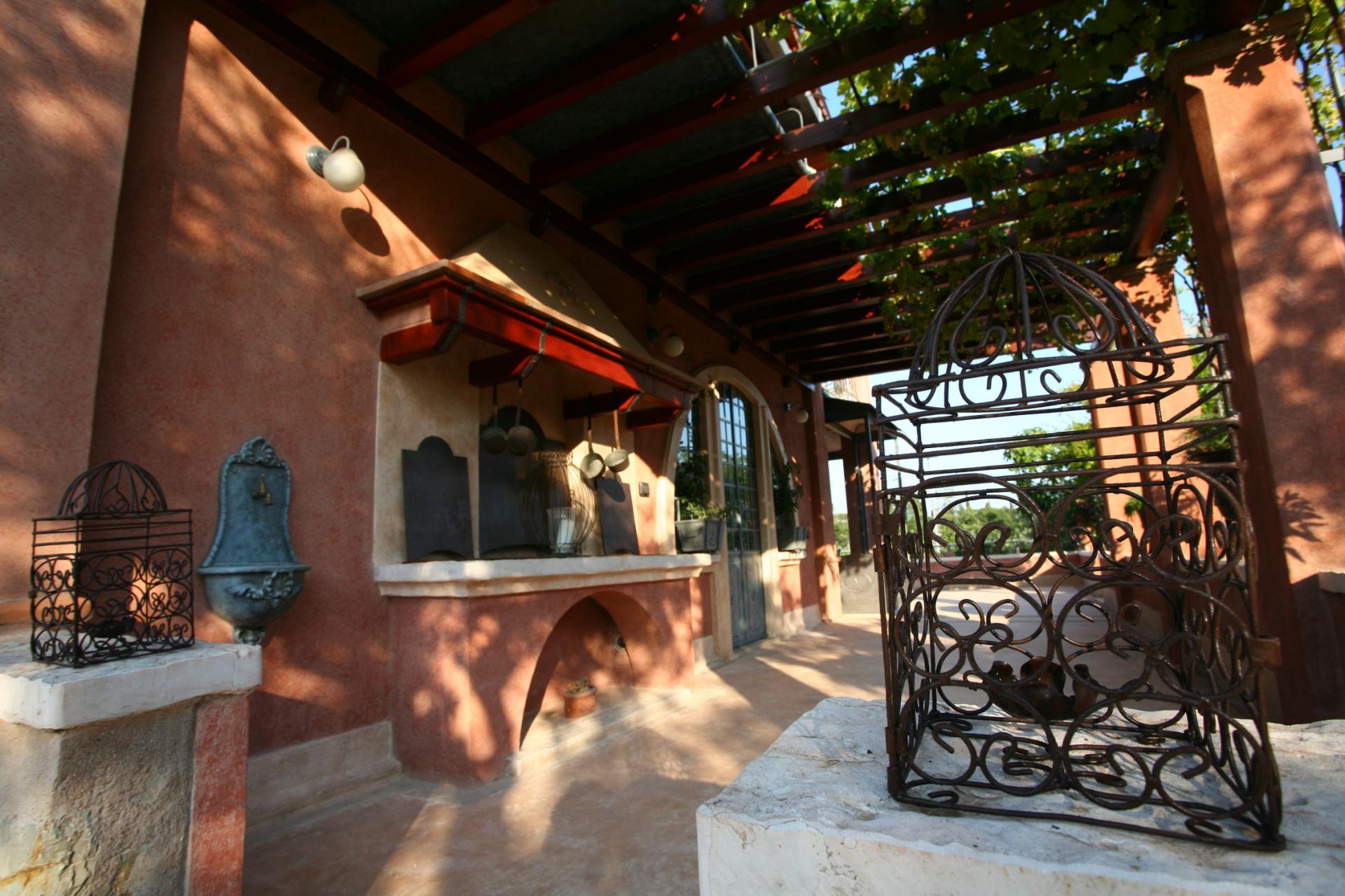 Villa nel verde sul lago 6