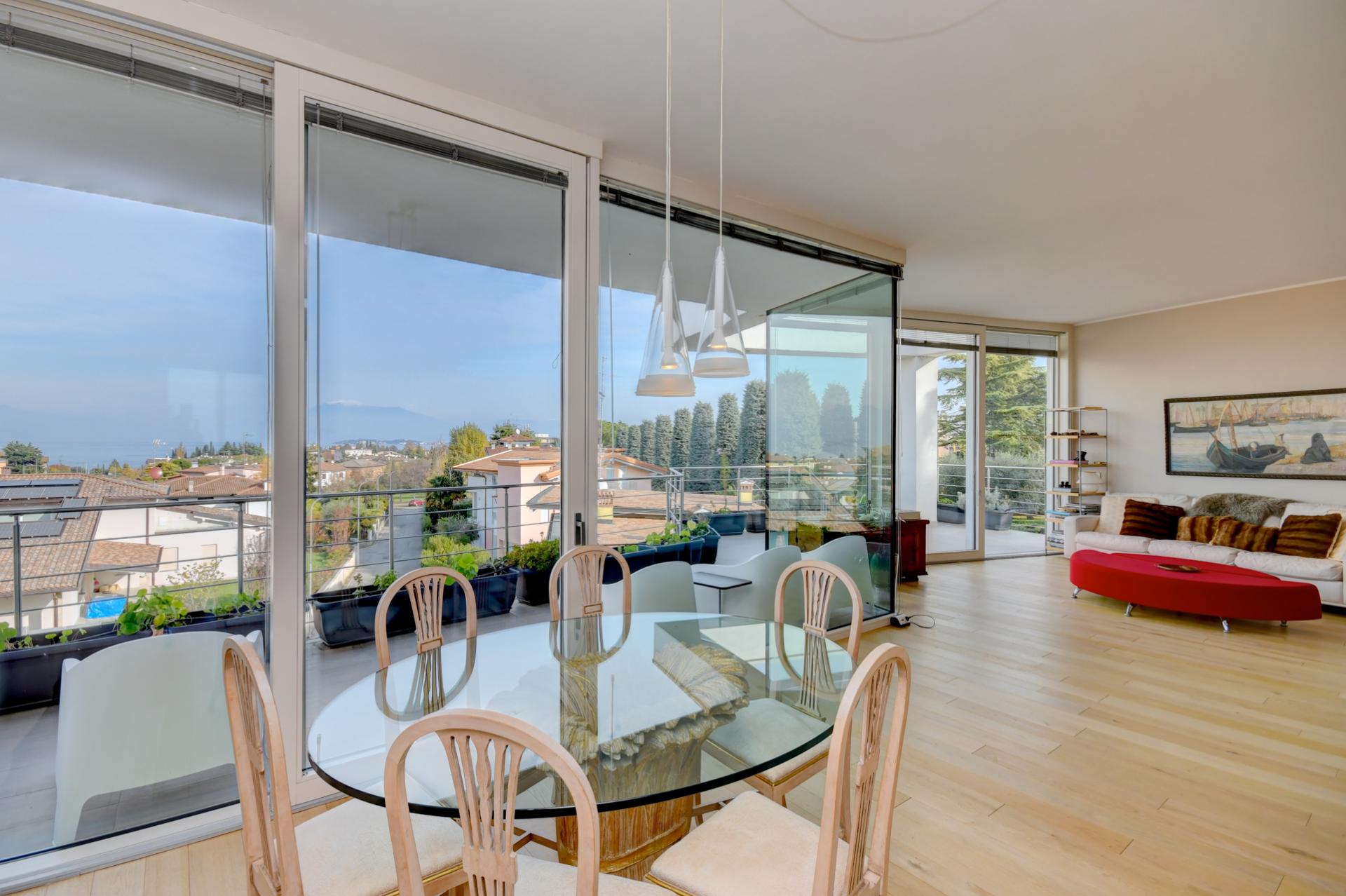 villa moderna in vendita Desenzano del Garda